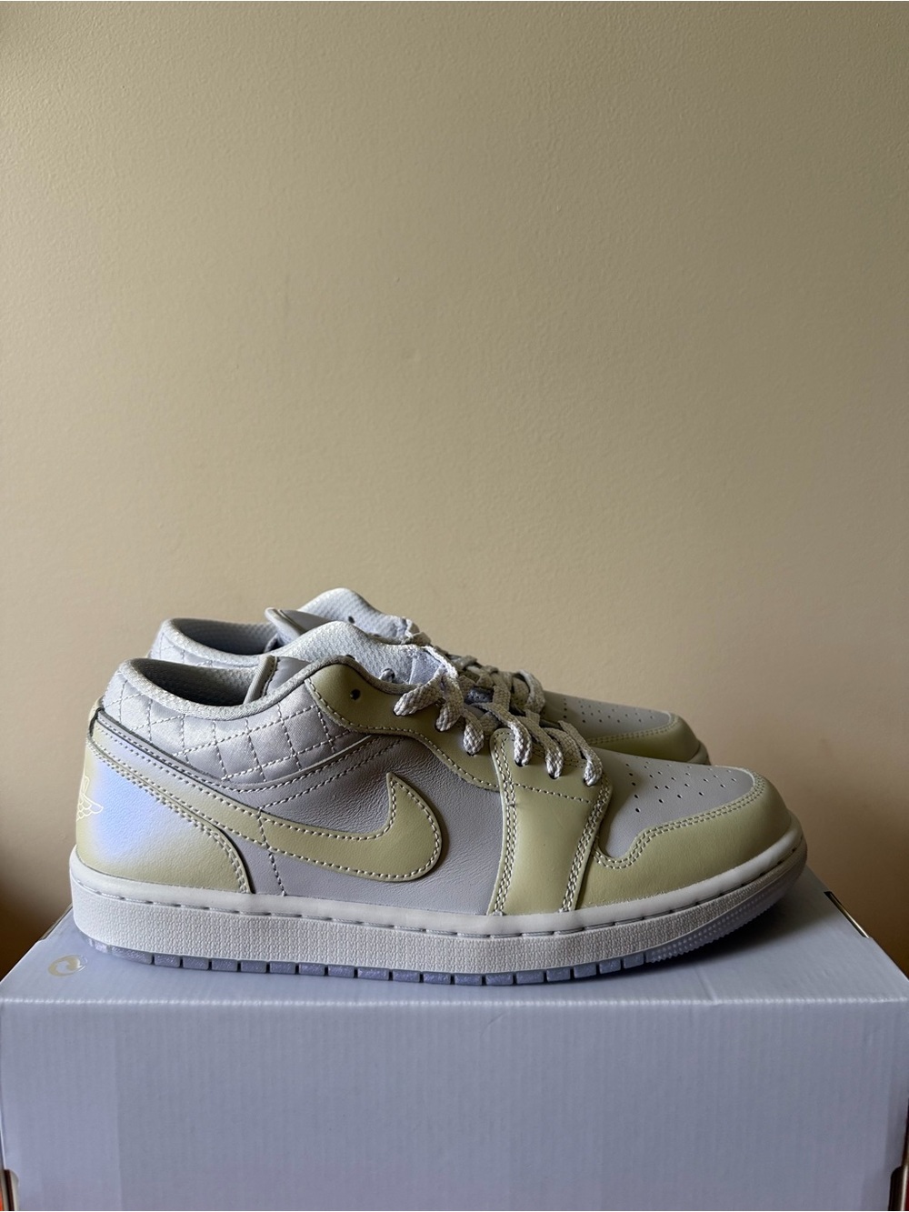 Air Jordan 1 Low SE Sail Pure Platinum IM5129-010 Women’s Size 10.5